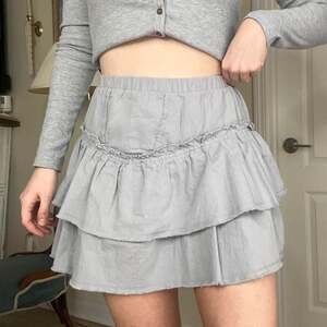 Kirious Grey Ruffle Mini Skirt with Frayed Hem, Medium
